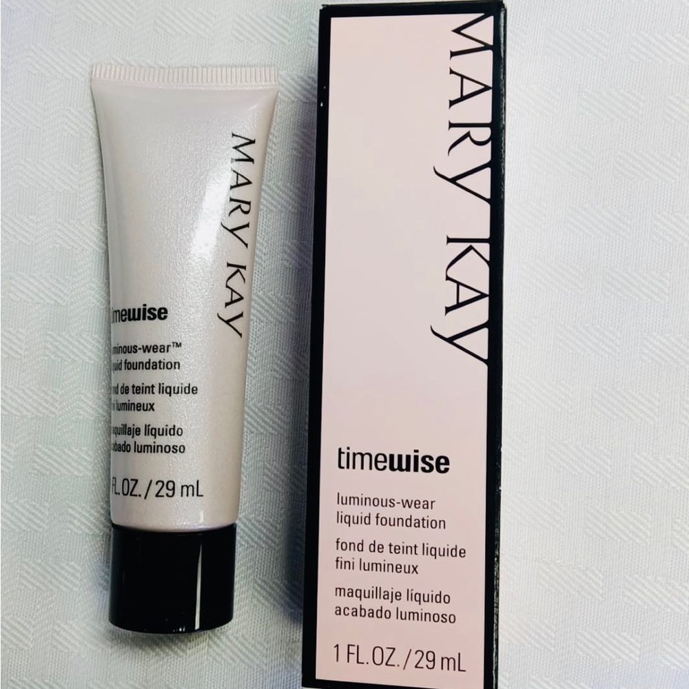 Mary Kay Luminous- wear Liquid Foundation bronze 7